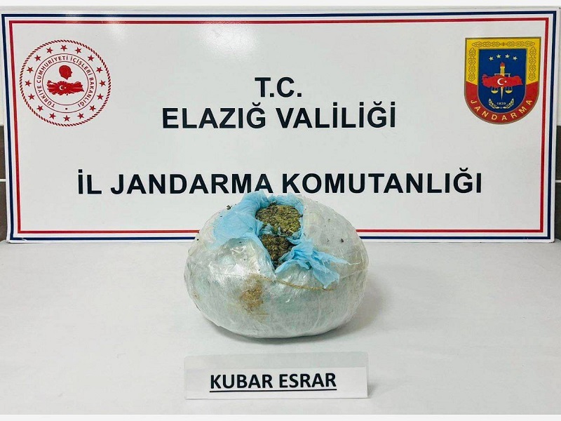 Jandarma Unsurları 3368 Gram Esrar Ele Geçirdi